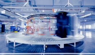 Cicha i wydajna praca napędu: Jak wybrać odpowiednie koła pasowe do systemów przemysłowych?